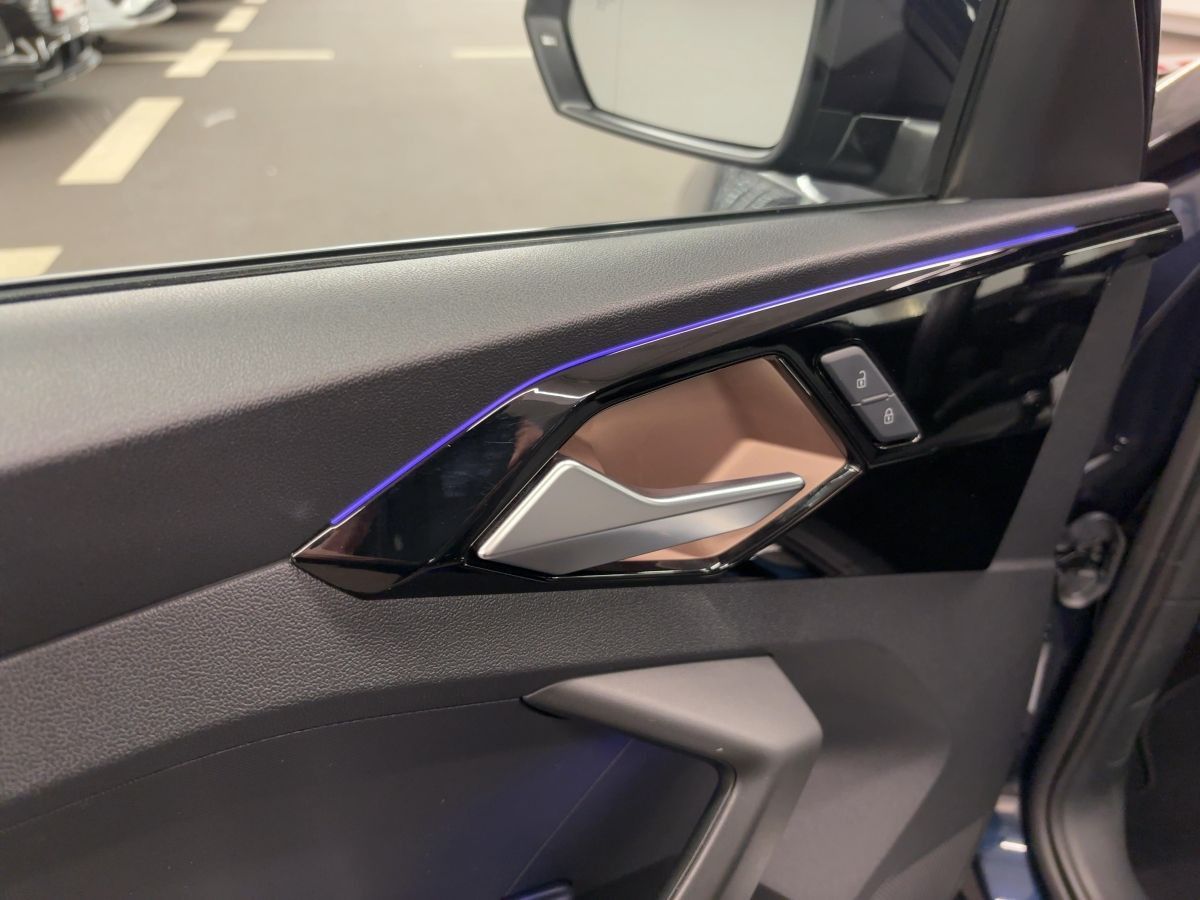 Audi A1 Sportback Advanced 30 TFSI S tr. PDC LED NAVI