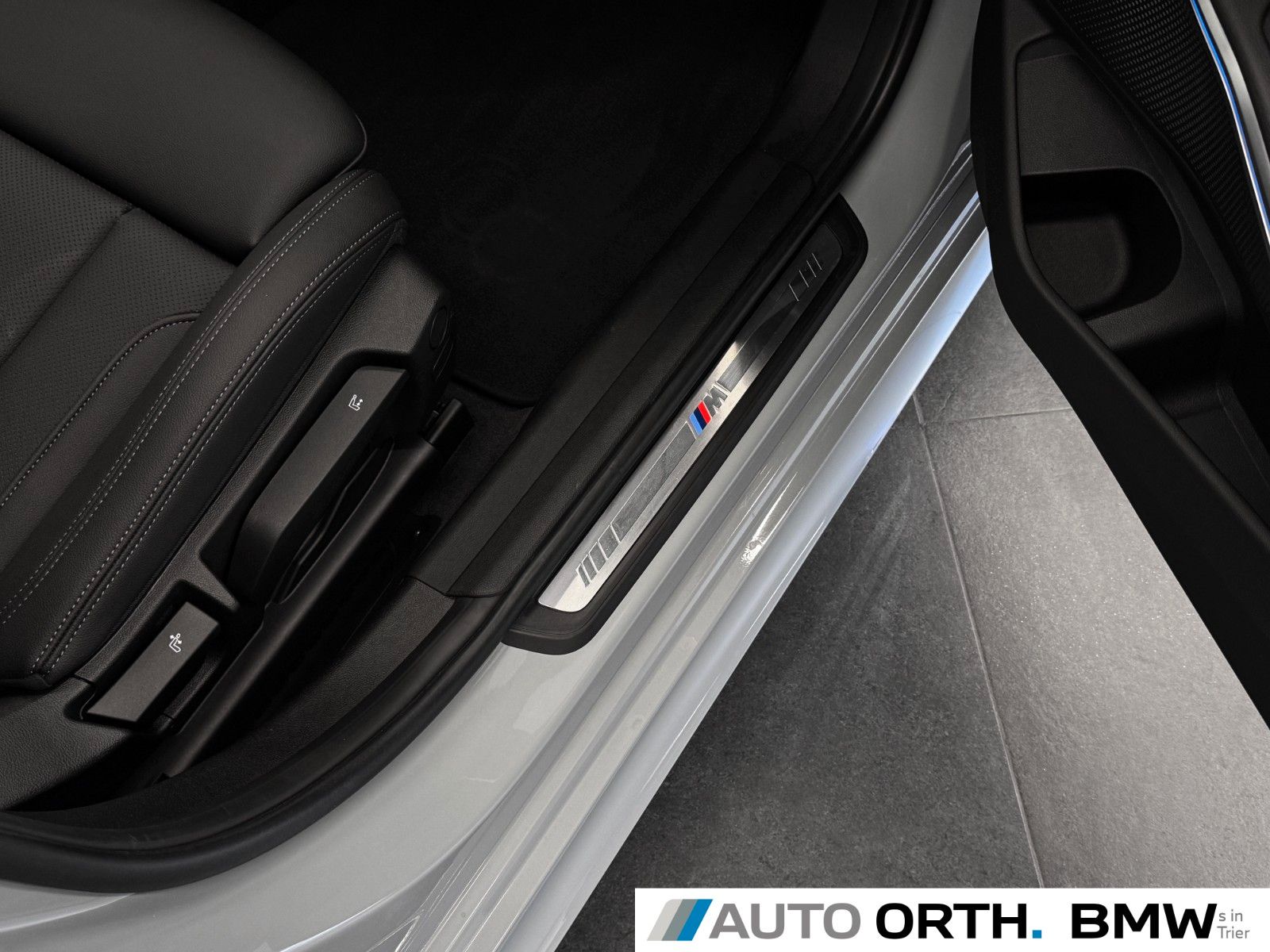 BMW 320d xDrive Touring M-SPORT-PRO HUD ST-HZG AHK