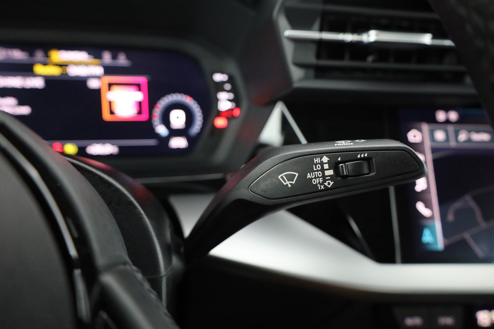 Audi A3 35 TDI S-Tronic Limousine LED Navi AHK Tempo