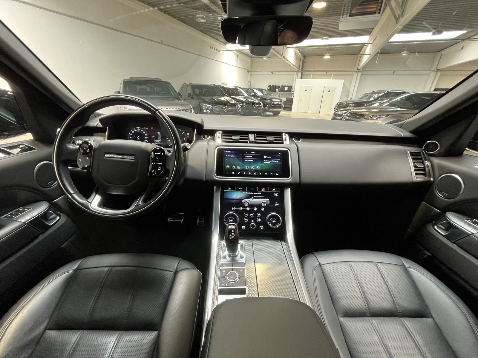 Range Rover Sport HSE-Dynamic - Samsaru's Car Outlet