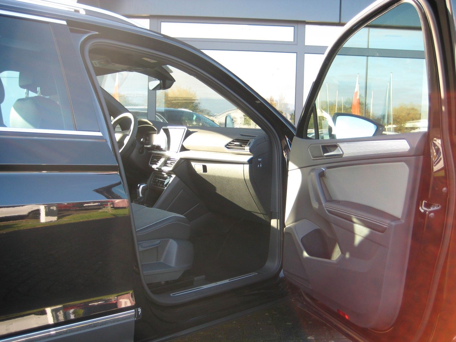 Seat Tarraco Xperience 1.4 e-Hybrid - Samsaru's Car Outlet