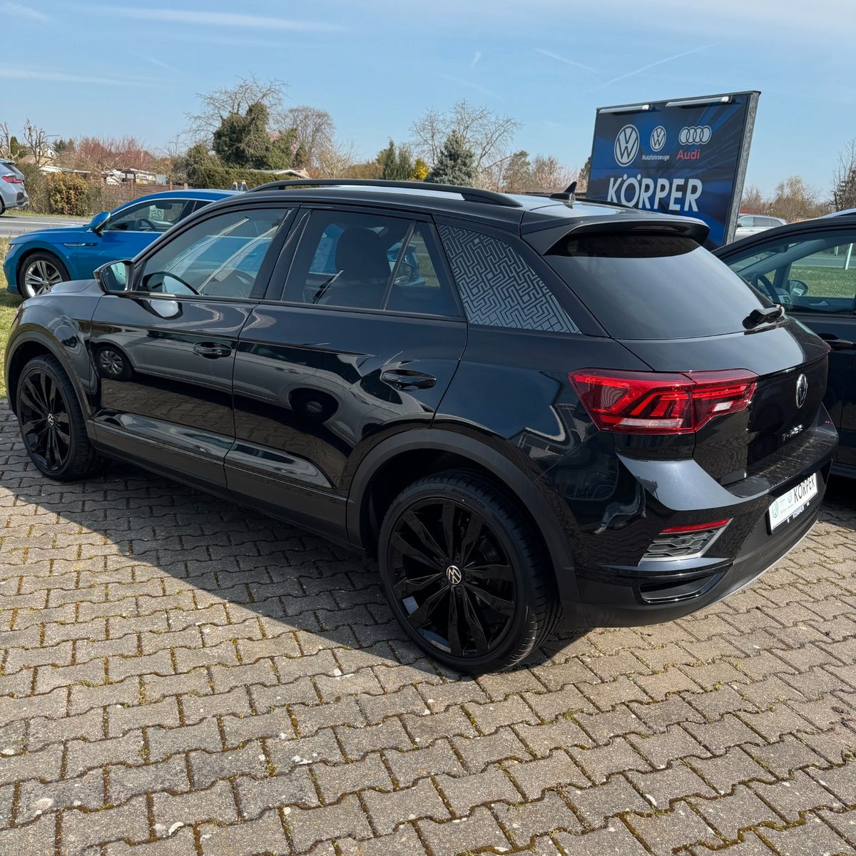 Volkswagen T-Roc Sport 1.5 TSI - Samsaru's Car Outlet