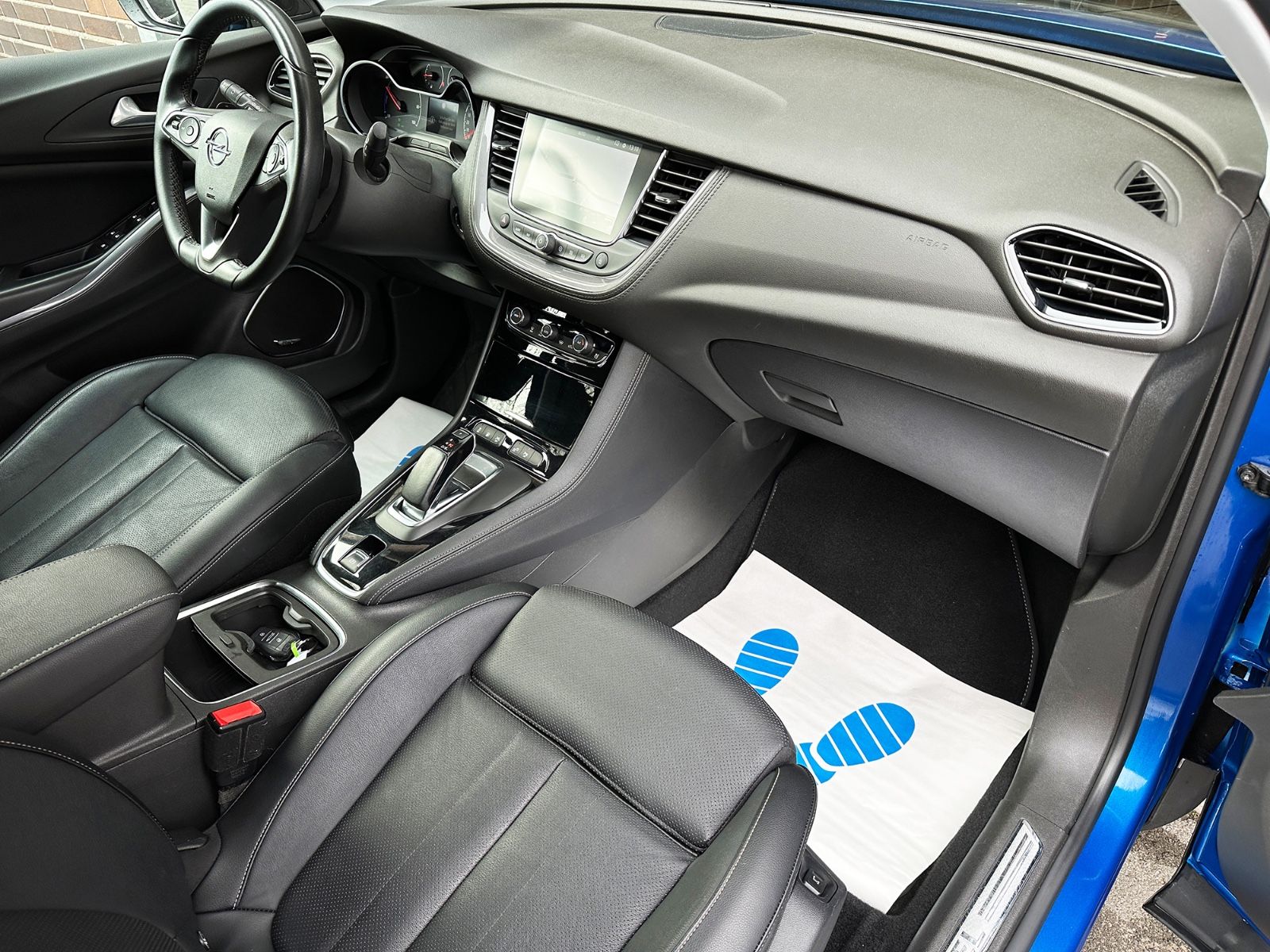 Opel Grandland X Ultimate Hybrid4 - Samsaru's Car Outlet