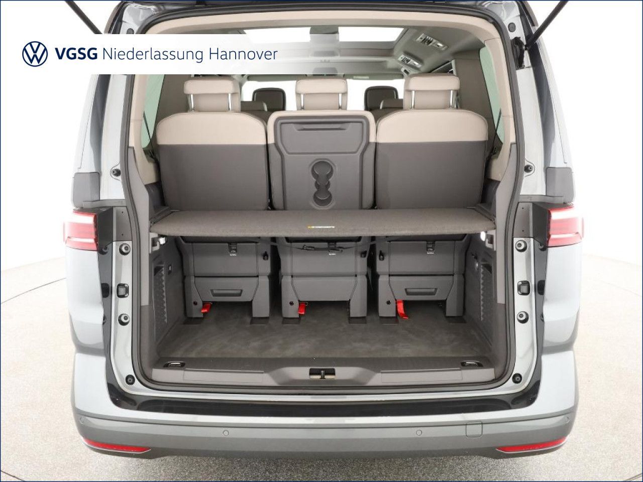 Volkswagen Multivan Edition Lang DCC AHK Pano AGR-SItze