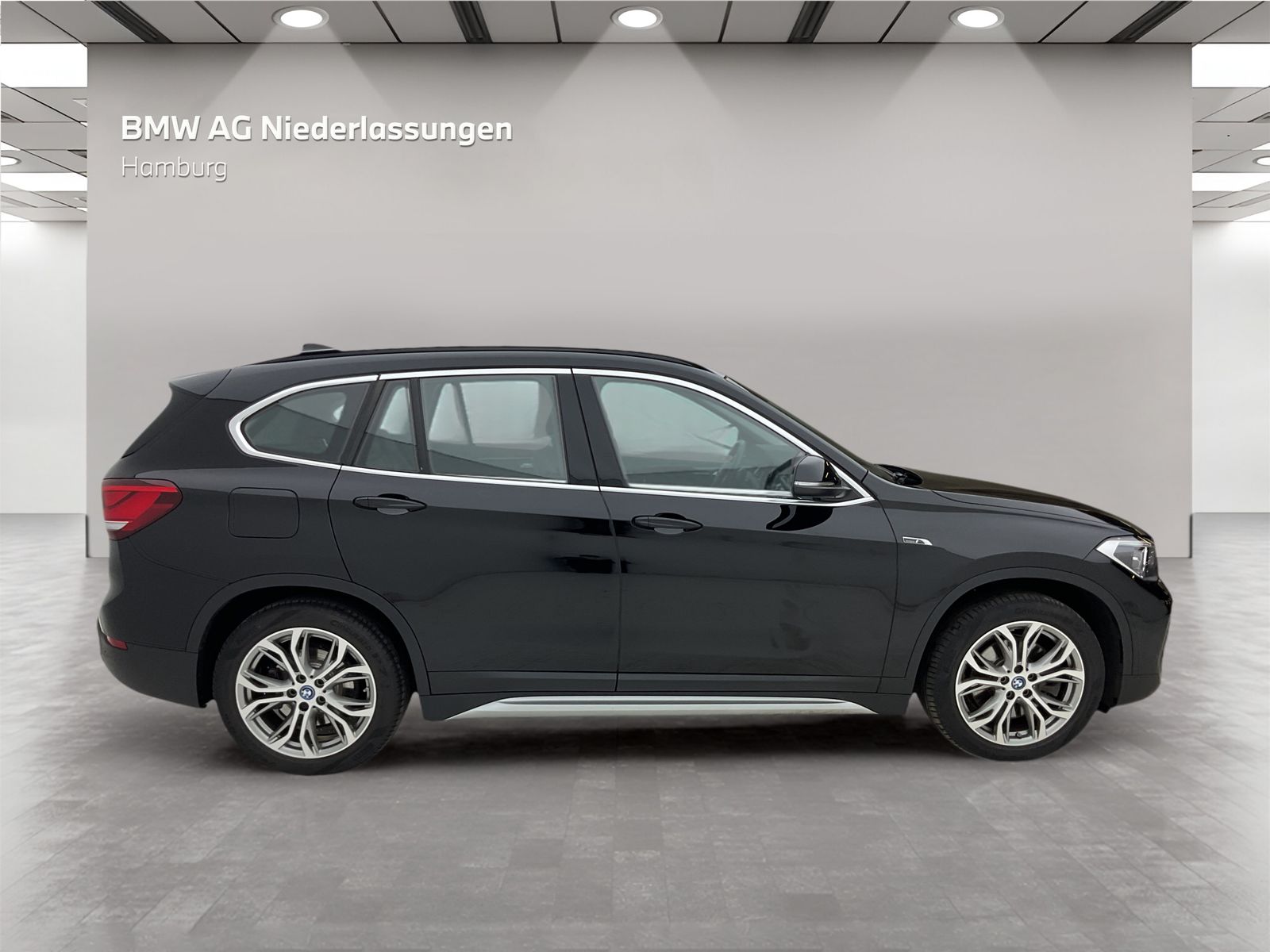 BMW X1 xDrive25e - Samsaru's Car Outlet