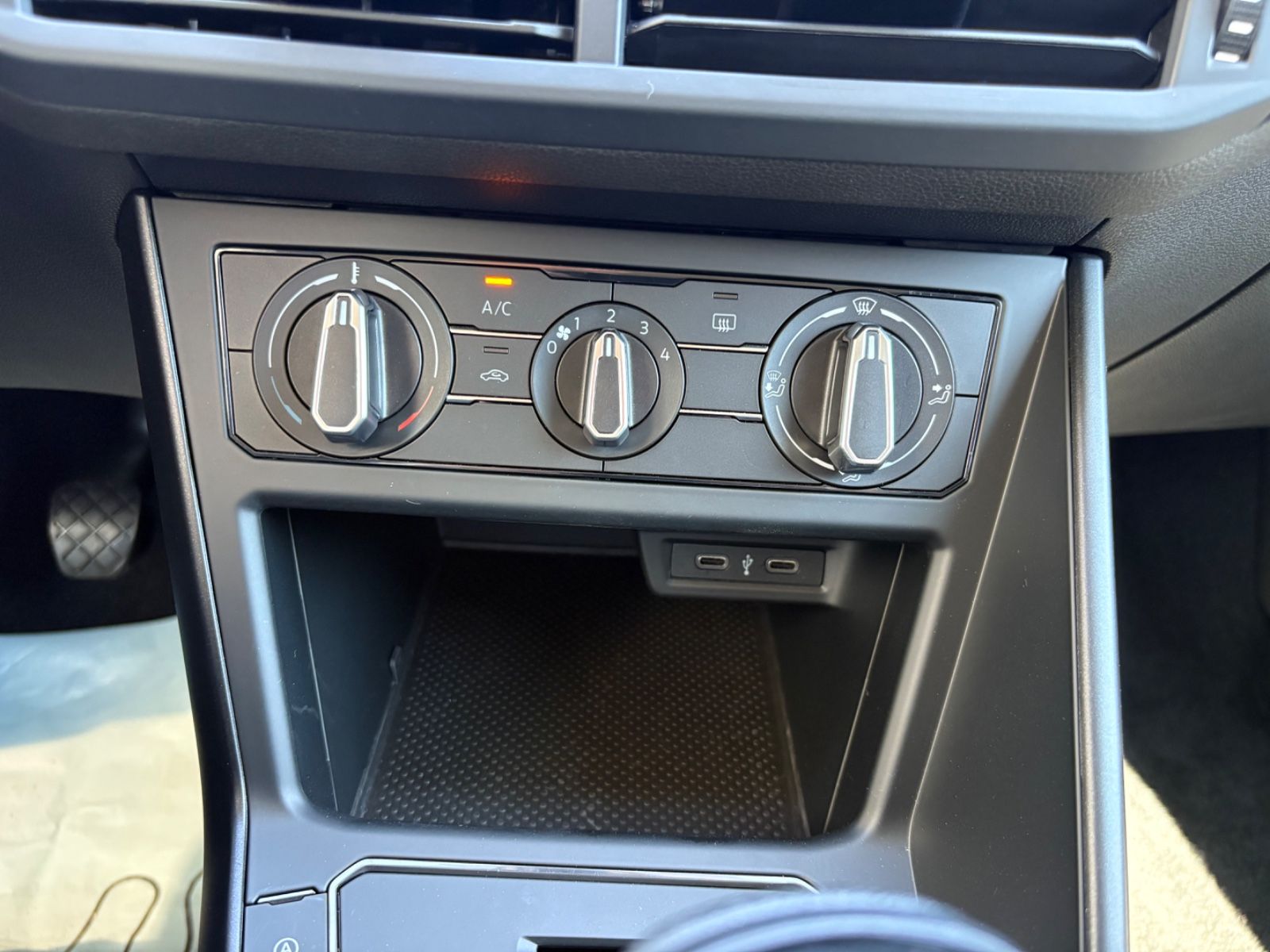 Volkswagen Taigo - Samsaru's Car Outlet
