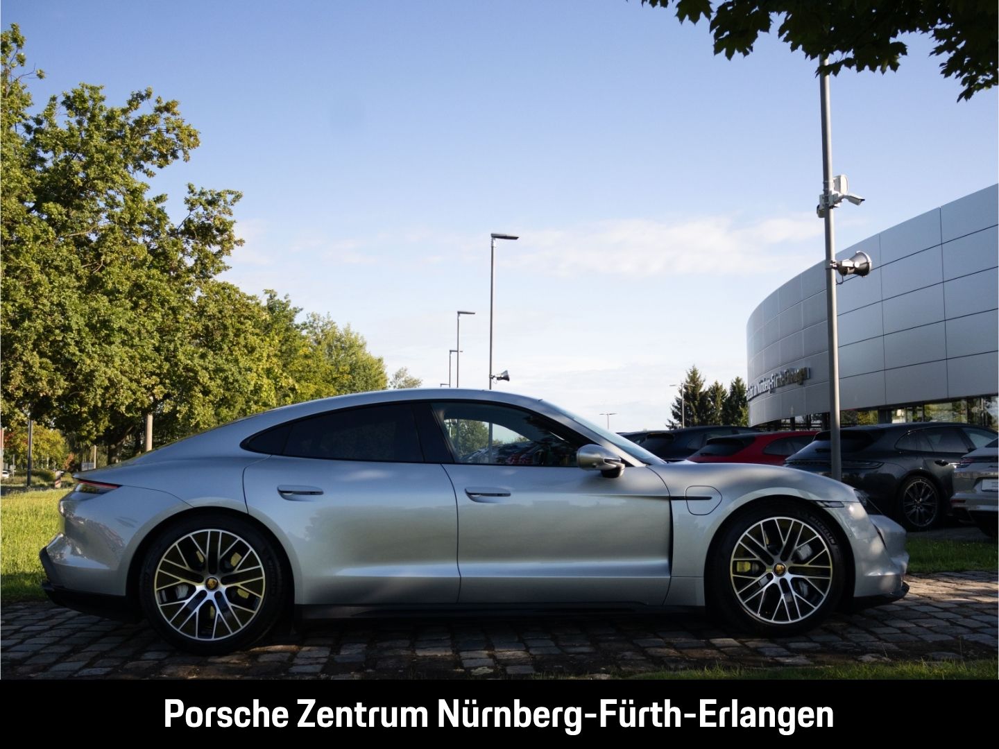 Porsche Taycan Turbo InnoDrive HUD LED-Matrix BOSE Surro