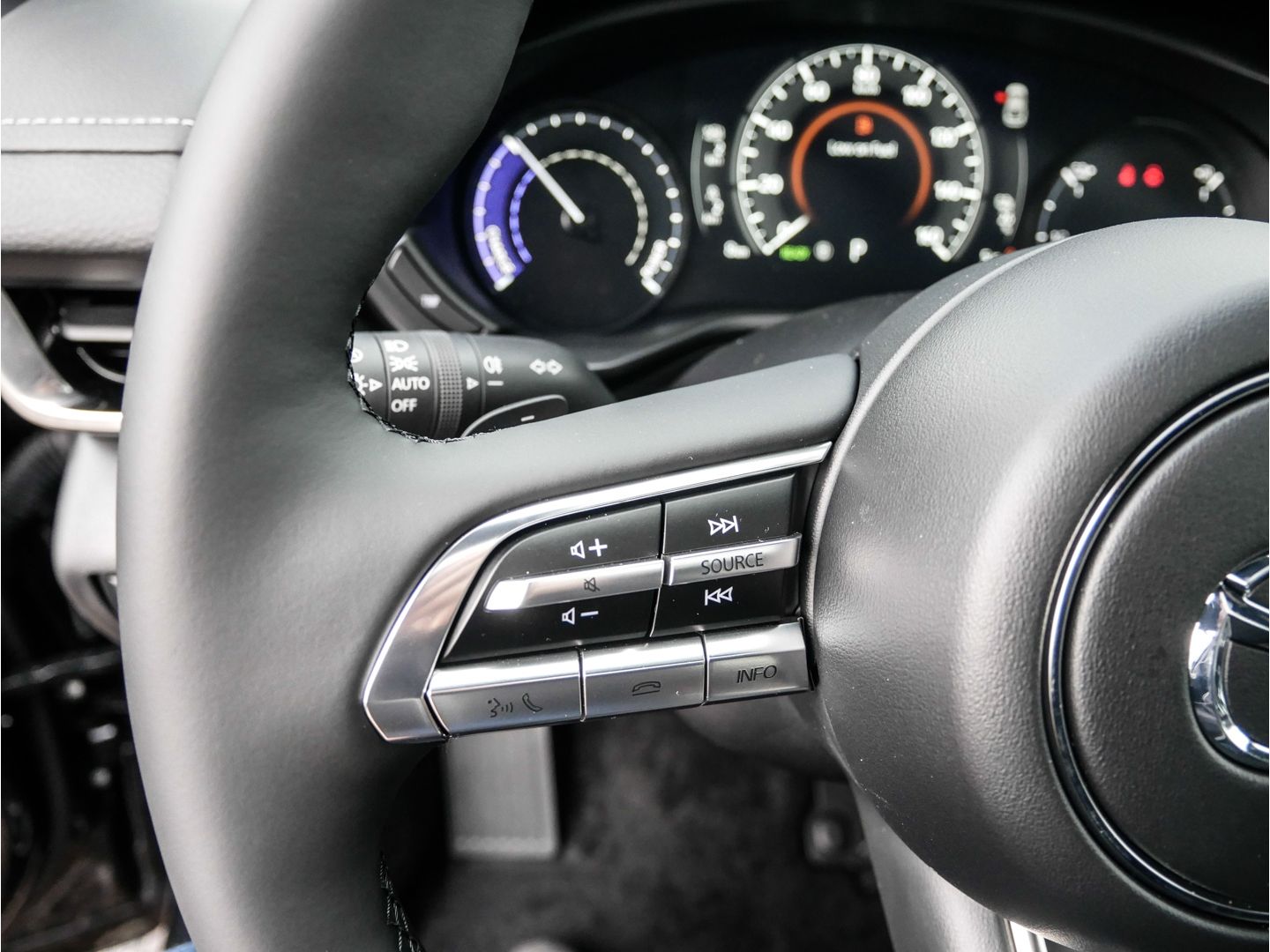 Mazda MX-30 e-SKYACTIV R-EV MAKOTO PREMIUM-Paket SCHIE