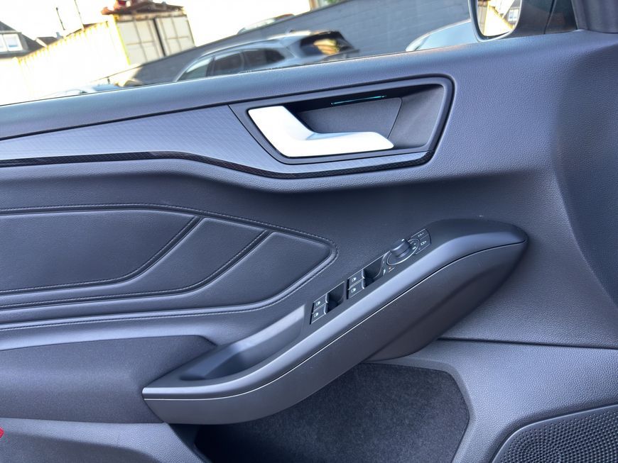 Ford Focus Turnier 1.5 EcoBlue Aut. ST-LINE X +ANHÄNG