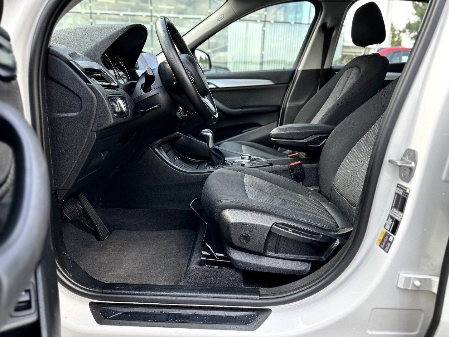 BMW X1 xDrive25e - Samsaru's Car Outlet