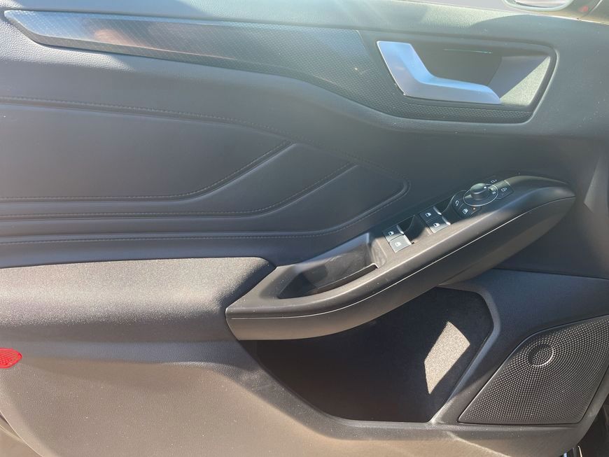 Ford Focus Turnier 1.0 EcoBoost Hybrid Aut. ST-LINE X