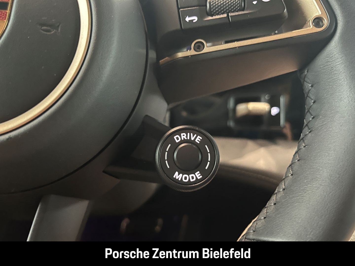 Porsche Taycan 4S Cross Turismo Panorama Luftfederung