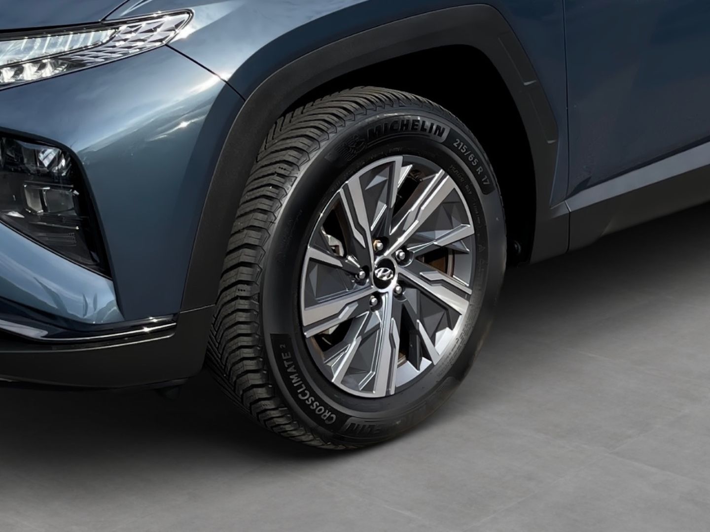 Hyundai Tucson Hybrid 2WD TREND - Samsaru's Car Outlet