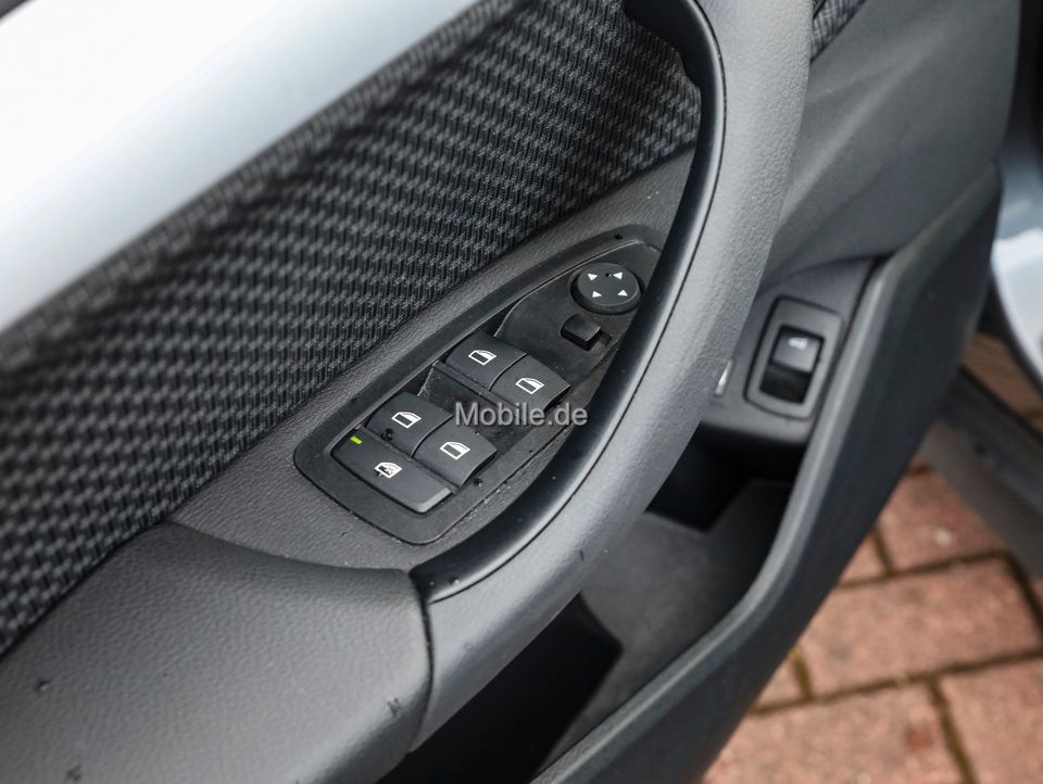 BMW X1 xDrive25e - Samsaru's Car Outlet