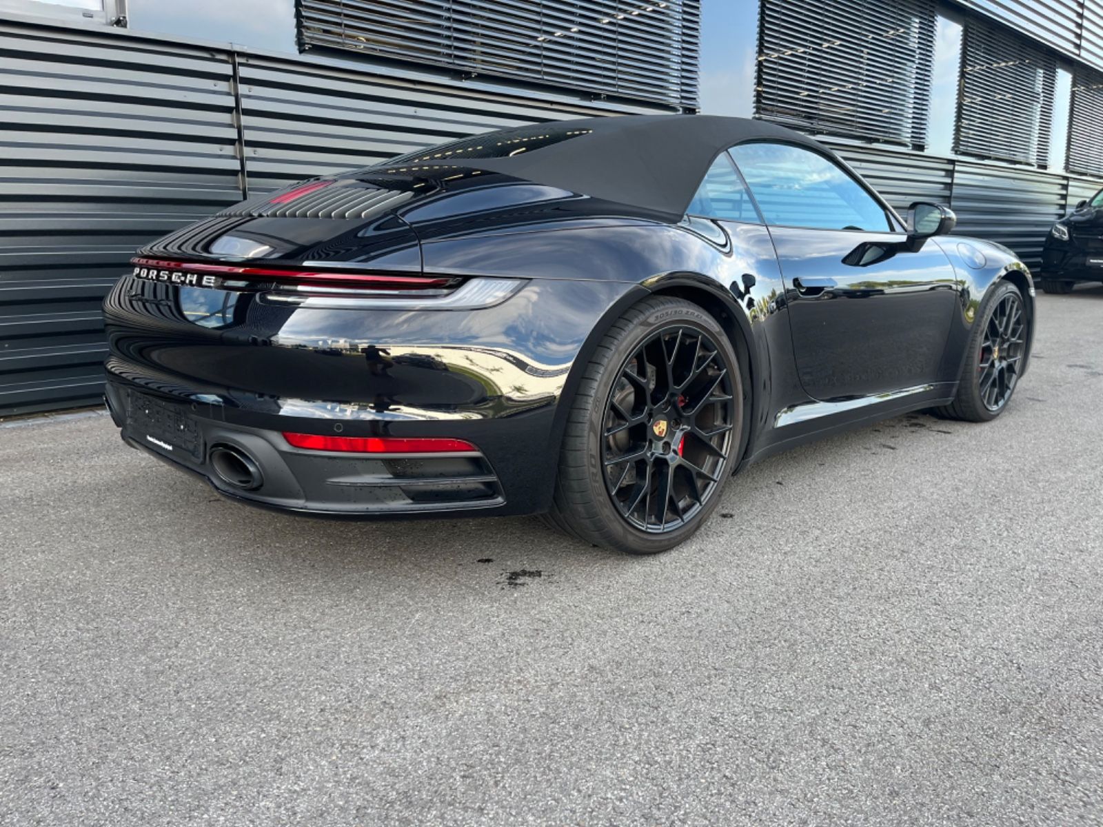 Porsche 911-992  Carrera 4 S CABRIO-ABGAS-CHRONO-NP: 187