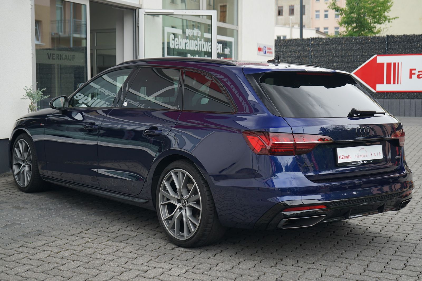 Audi A4 Avant 40 quattro S-Line - Samsaru's Car Outlet