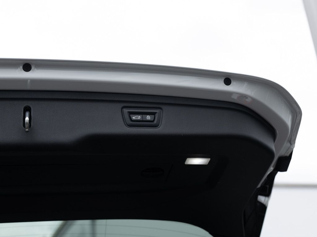 BMW 330d Touring M-Sportpaket - Samsaru's Car Outlet