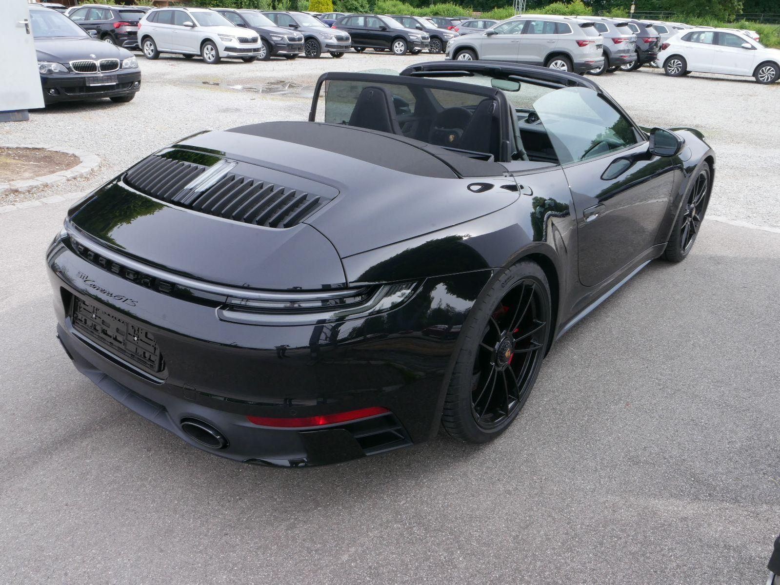 Porsche 911 Carrera GTS - Samsaru's Car Outlet