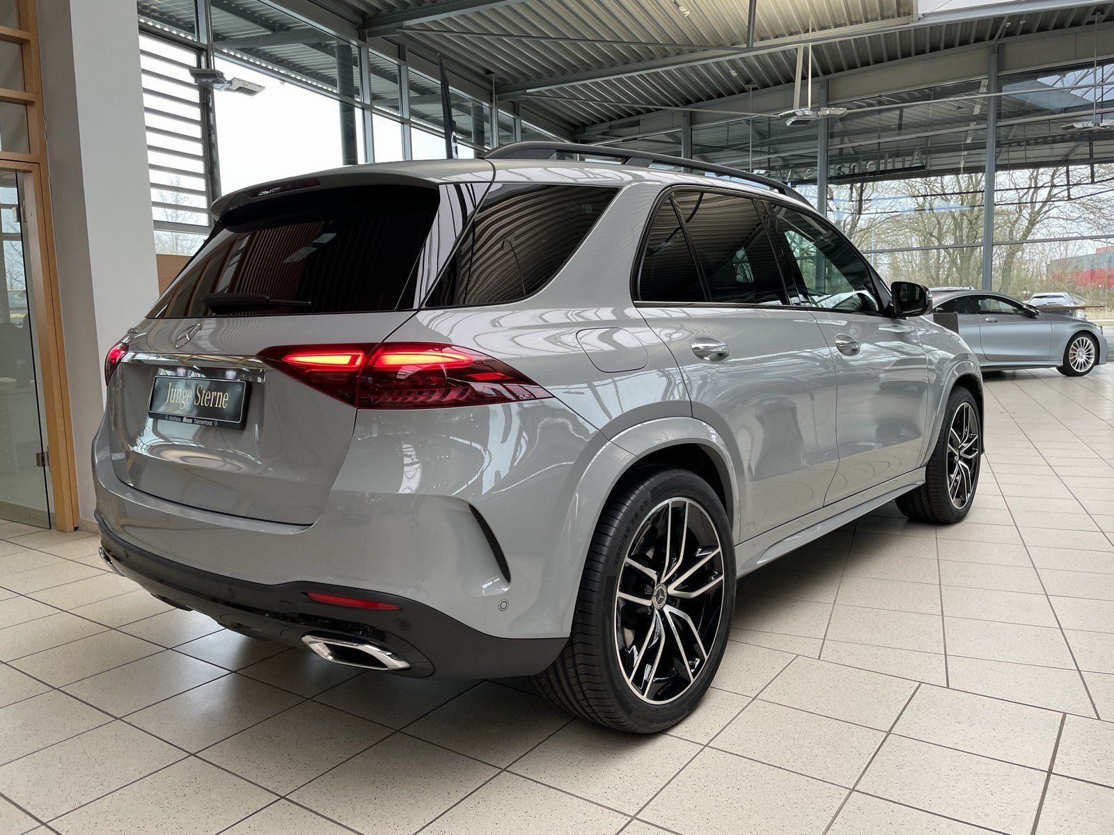 Mercedes-Benz GLE 450 d 4MATIC AMG Night Pano HUD AHK Standhzg