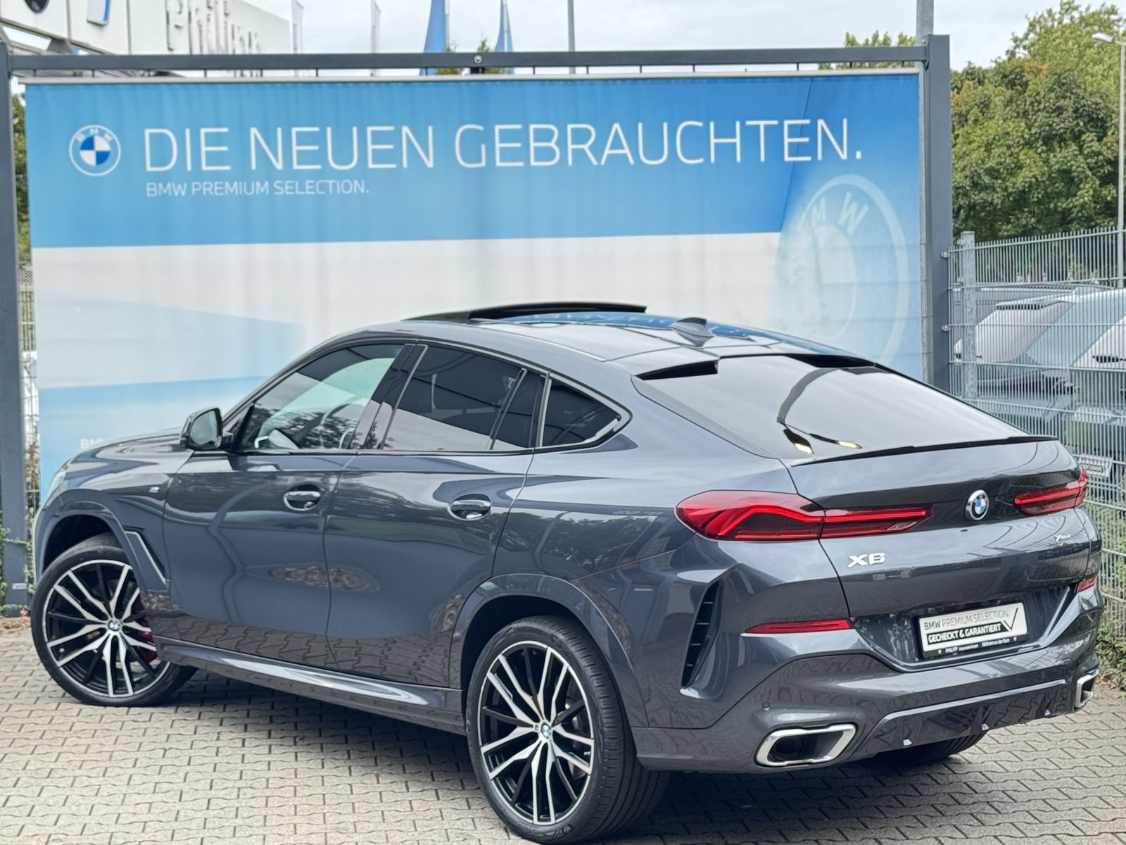 BMW X6 xDrive30d M Sport AHK PANO LASER Sitzklima
