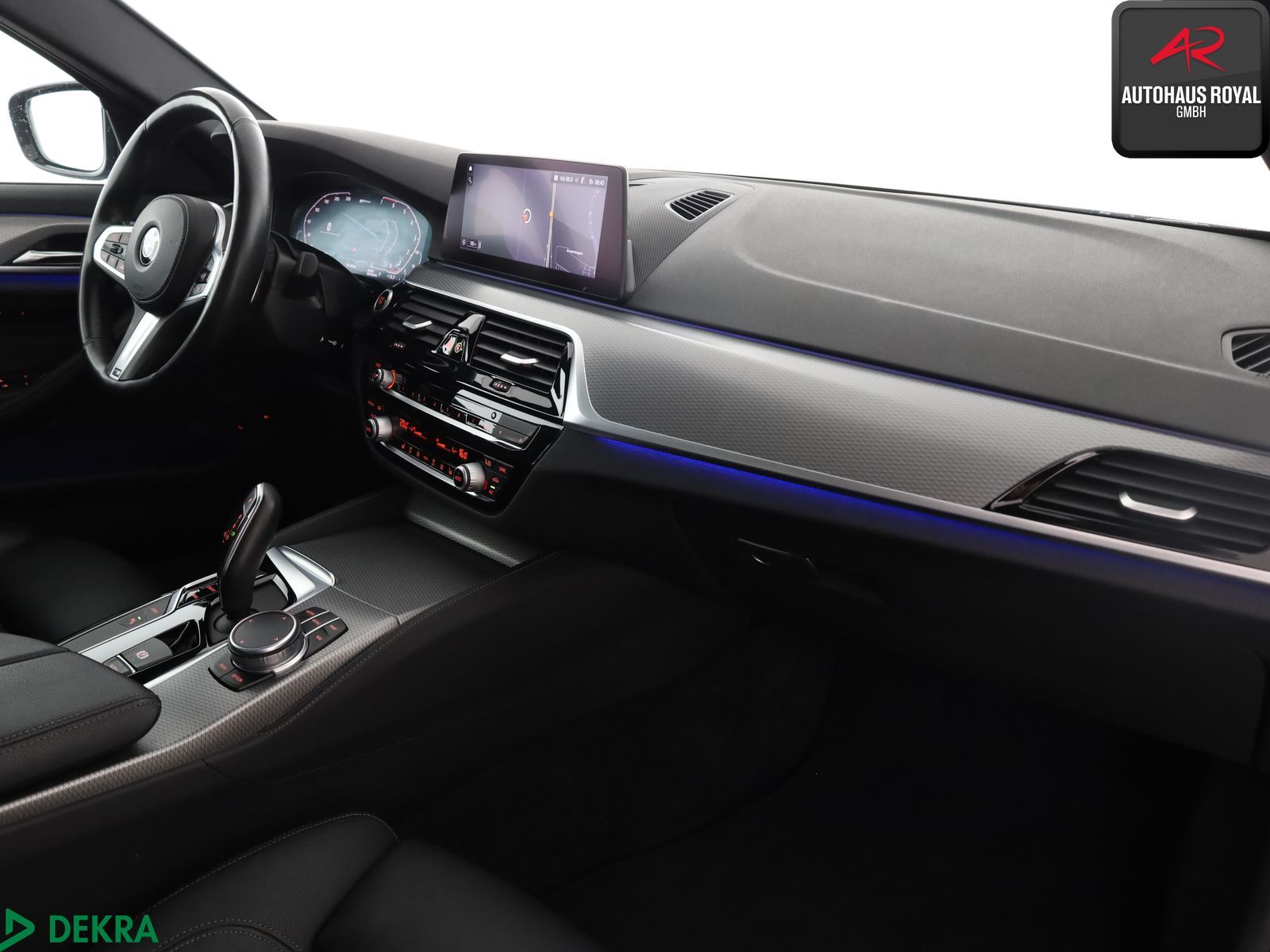 BMW 530 e x Drive M SPORT SHADOW HUD,KEYLESS,KAMERA