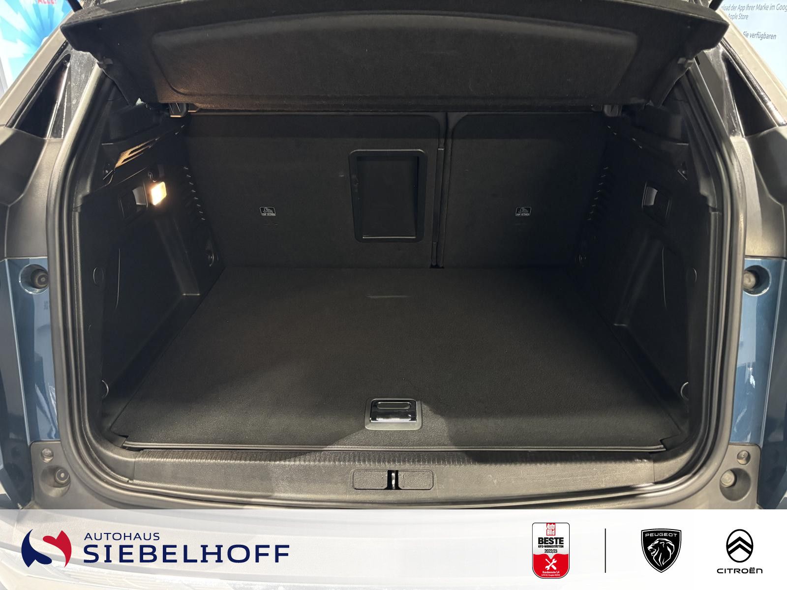 Peugeot 3008 Roadtrip HYBRID 225 e-EAT8