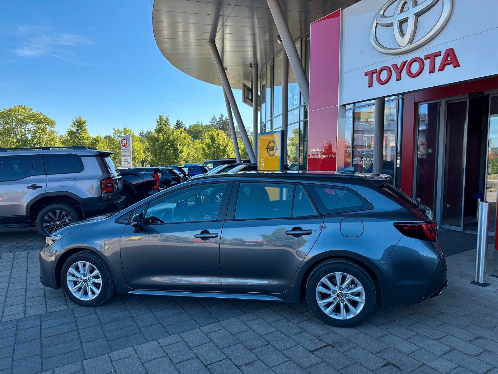 Toyota Corolla TS 1.8 Hybrid Business Edition, LED