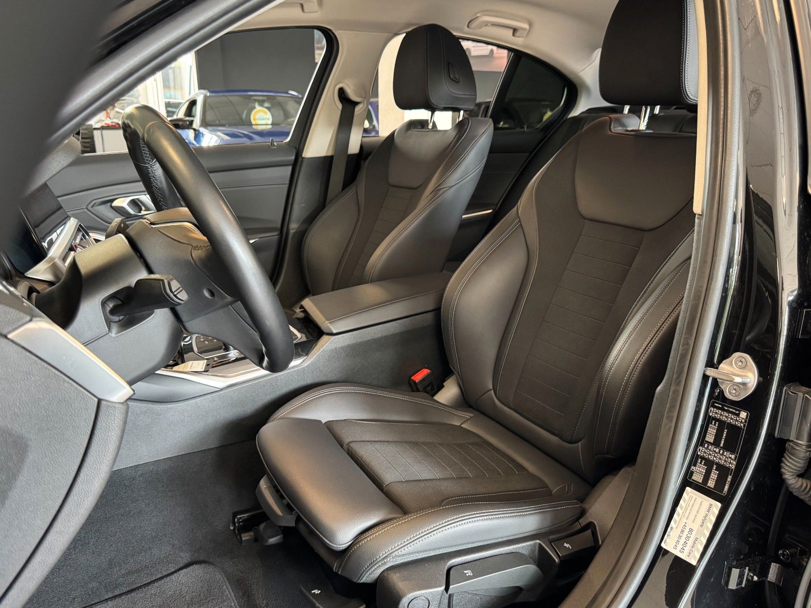 BMW 320i M Sport - Samsaru's Car Outlet