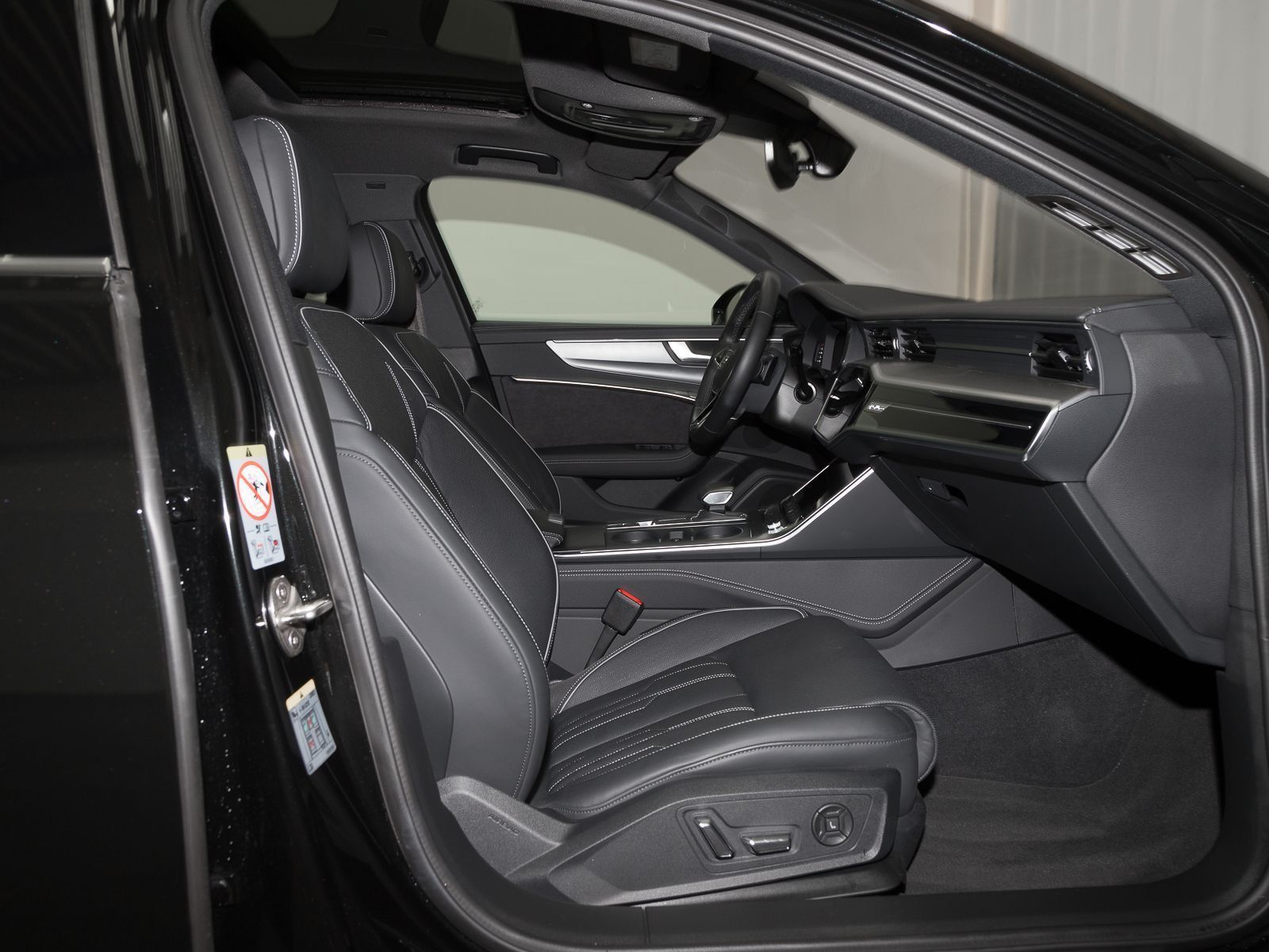 Audi A6 Avant 45 TFSI Q - Samsaru's Car Outlet