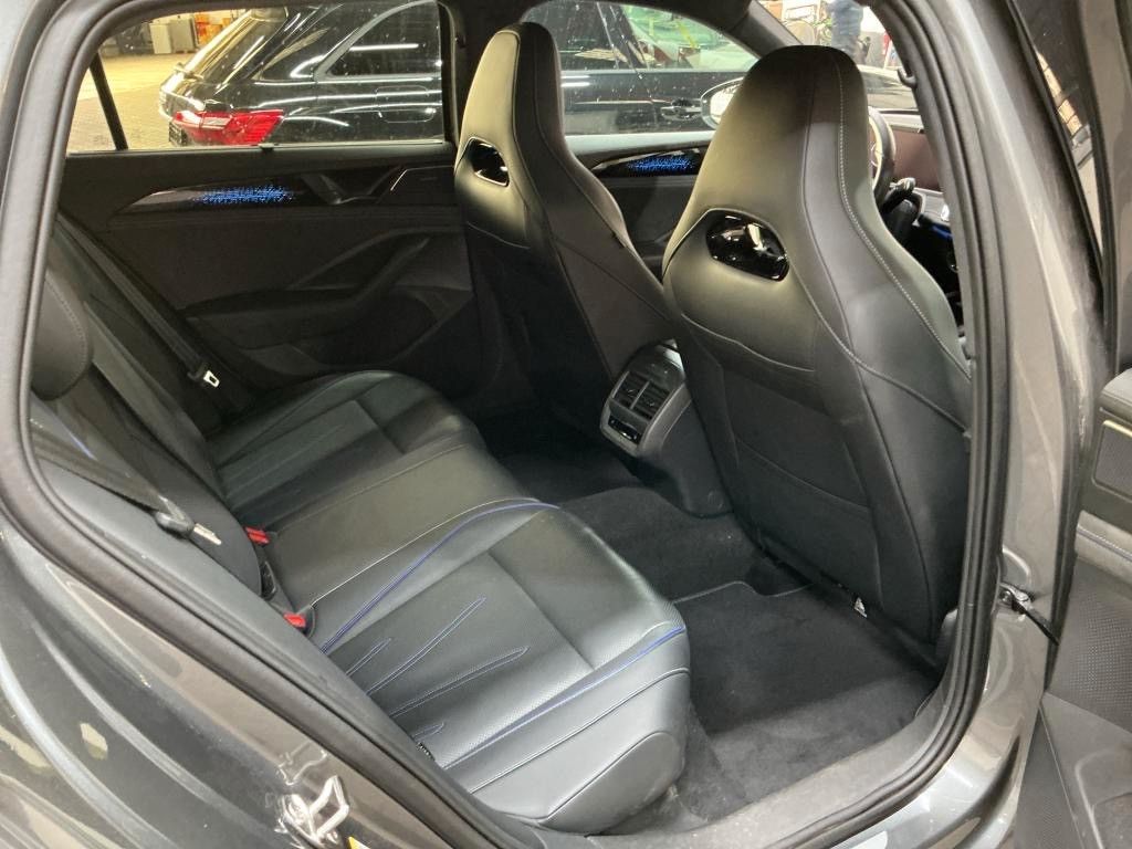 Volkswagen Passat Variant eHybrid 200 kW R-Line Signature