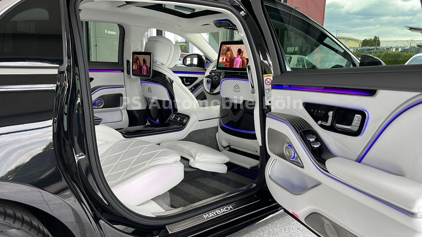 Mercedes-Benz Maybach 680 4M - Samsaru's Car Outlet