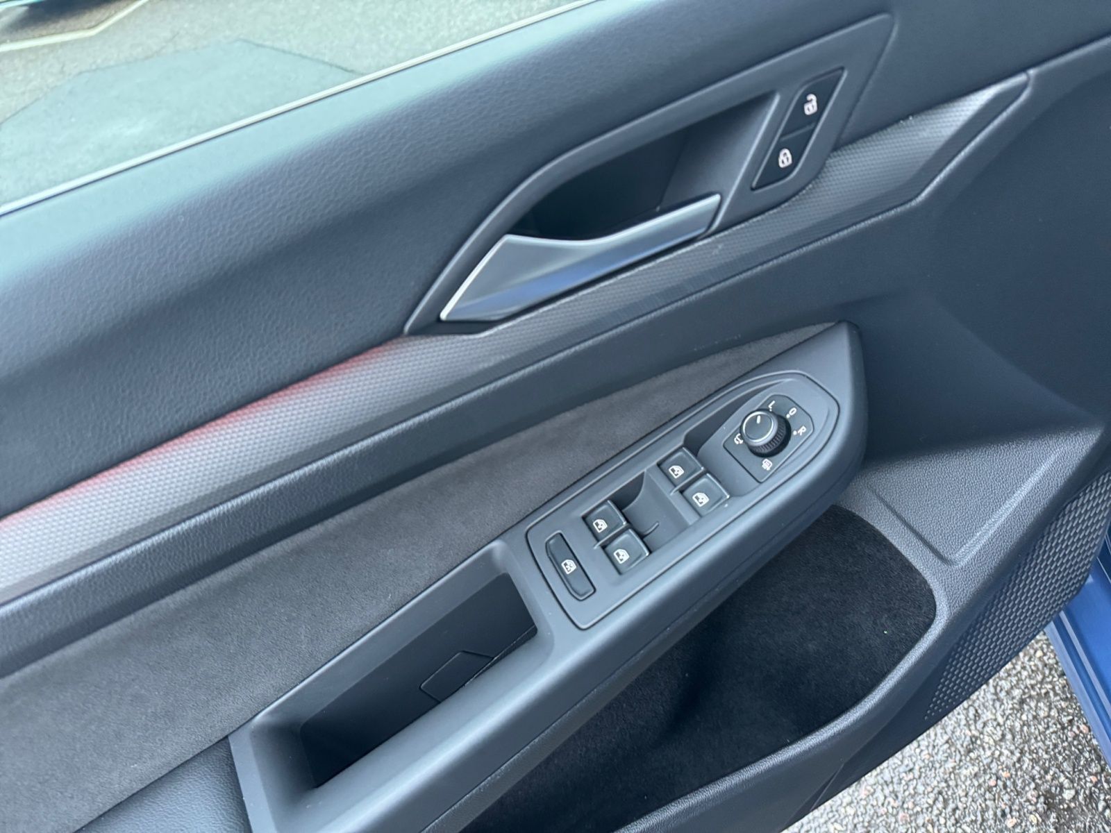 Volkswagen Golf Style 1.5 eTSI DSG NAVI LED 360° ACC