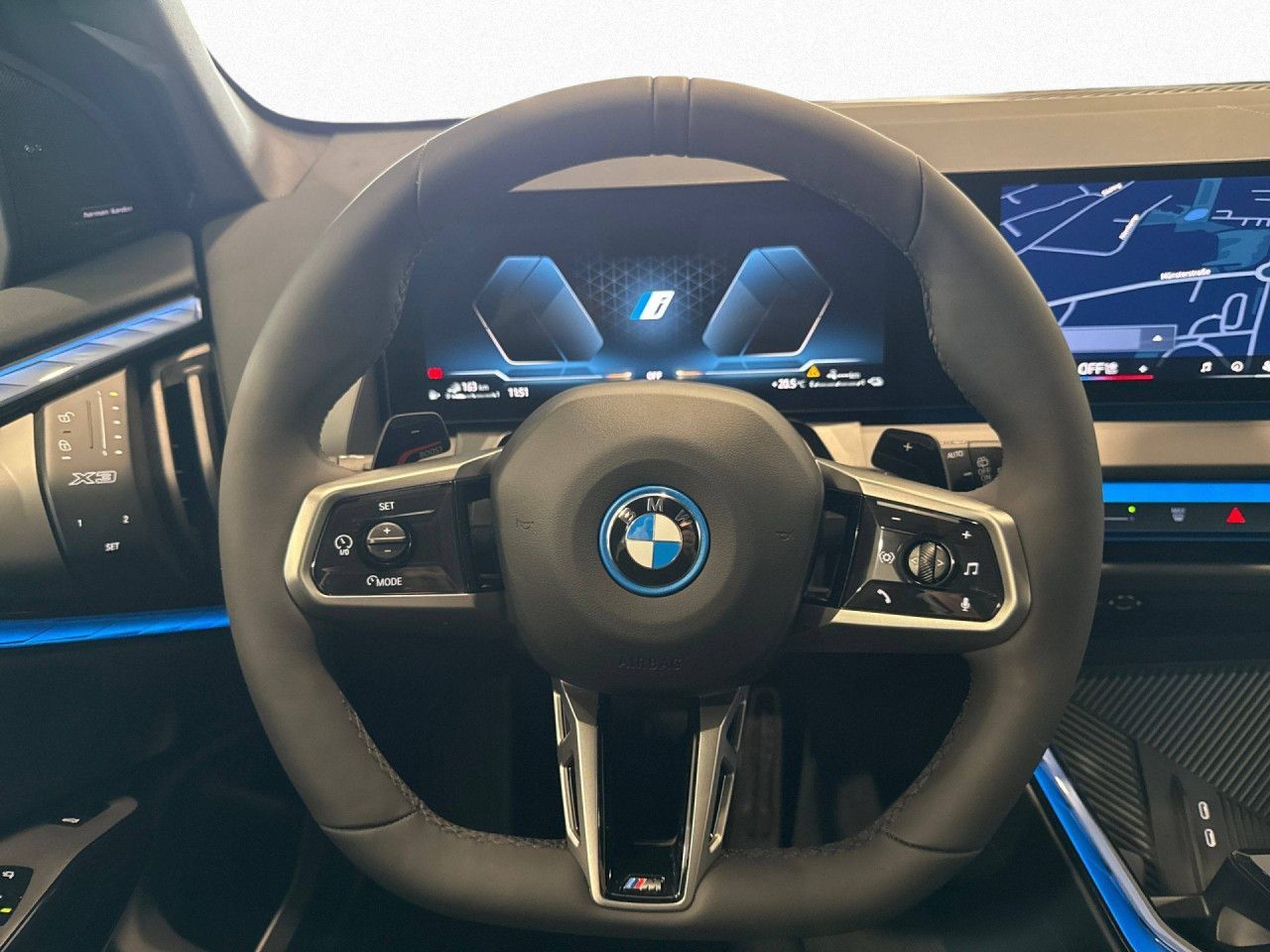 BMW X3 30e xDrive M Sport Pro HUD 360° Iconic Glow