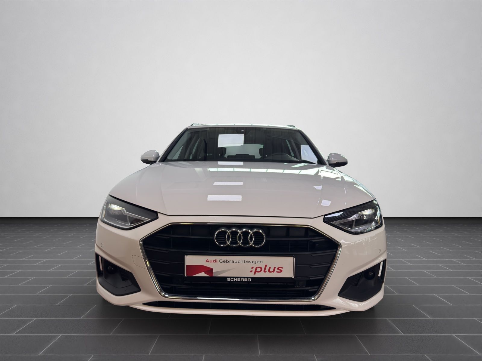 Audi A4 Avant 35 TFSI - Samsaru's Car Outlet