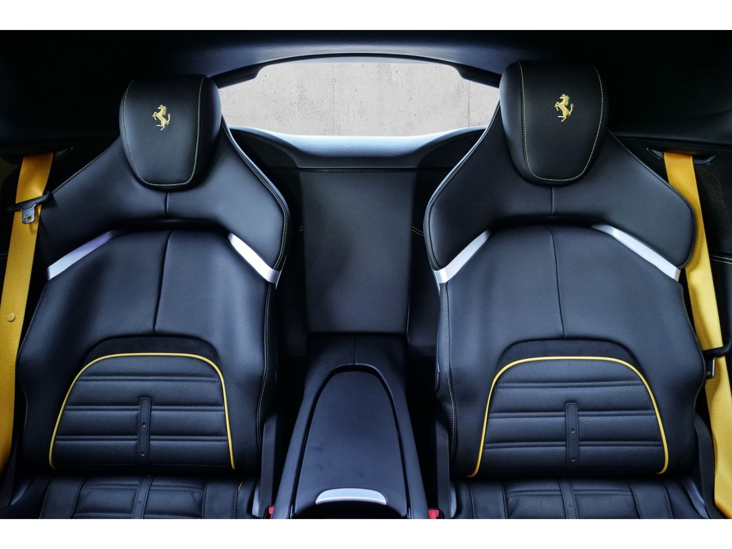 Ferrari Purosangue - Samsaru's Car Outlet