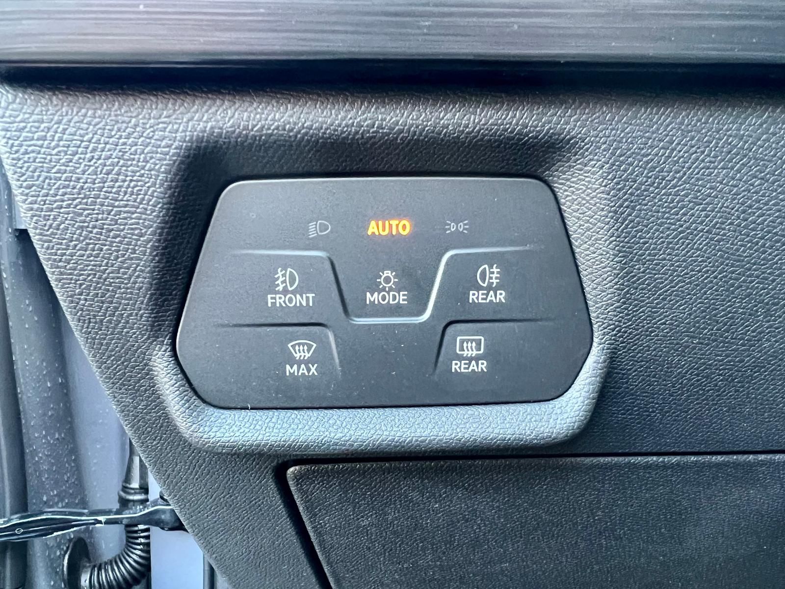 Cupra Formentor 1.4 TSI VZ e-HYBRID DCC AHK SHZ LM