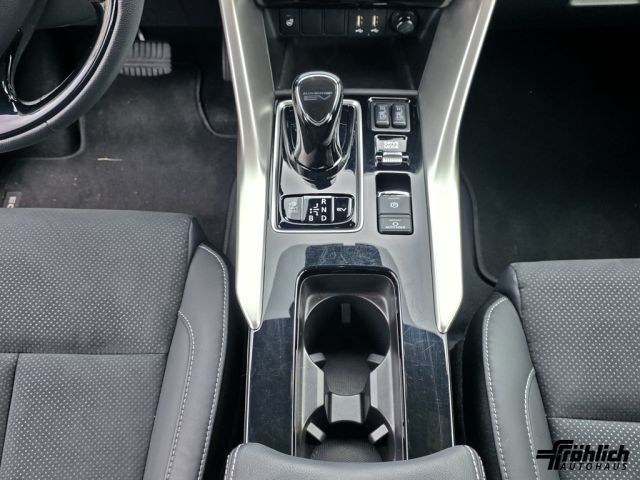Mitsubishi Eclipse Cross Plug-In Hybrid 4WD Plus Select