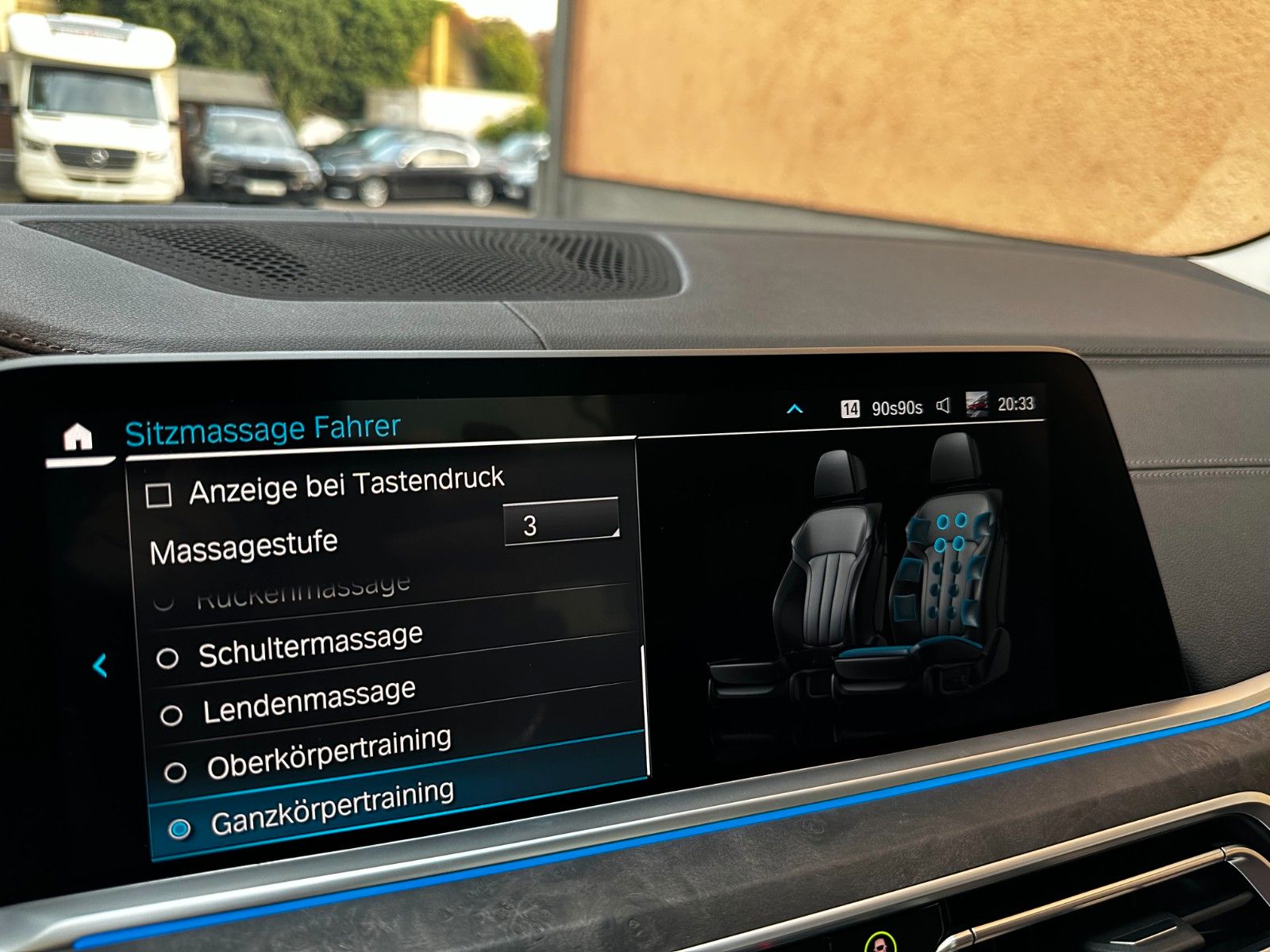 BMW X5 xDr45e PANO*Laser*Sitzkl*Massage*AHK*DA-Prof