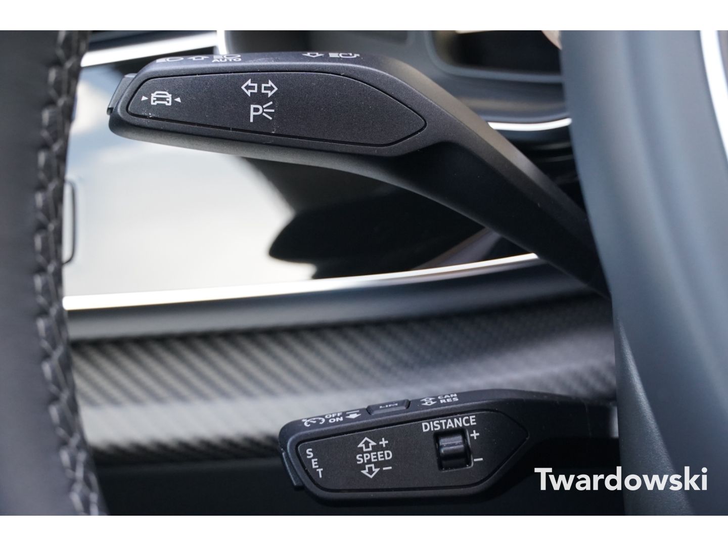 Audi Q8 50 TDI S line Pano Hud Matrix 23'' B&O AHK 36