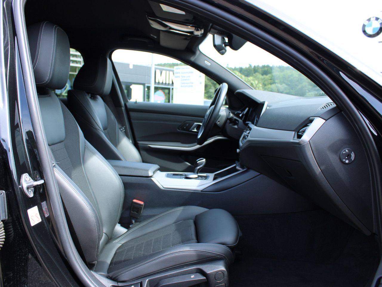 BMW 320d xDr.T.Sports.LiveProf.HiFi - Samsaru's Car Outlet