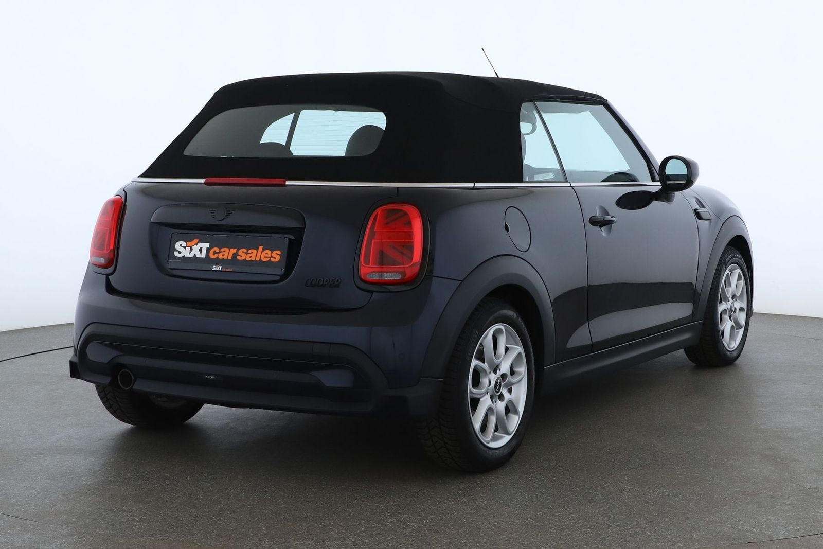 MINI Cooper Cab. Classic Trim - Samsaru's Car Outlet