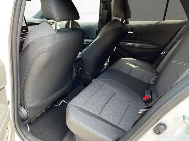 Toyota Corolla Touring Sports 2.0 Hybrid TEAM D +Techni