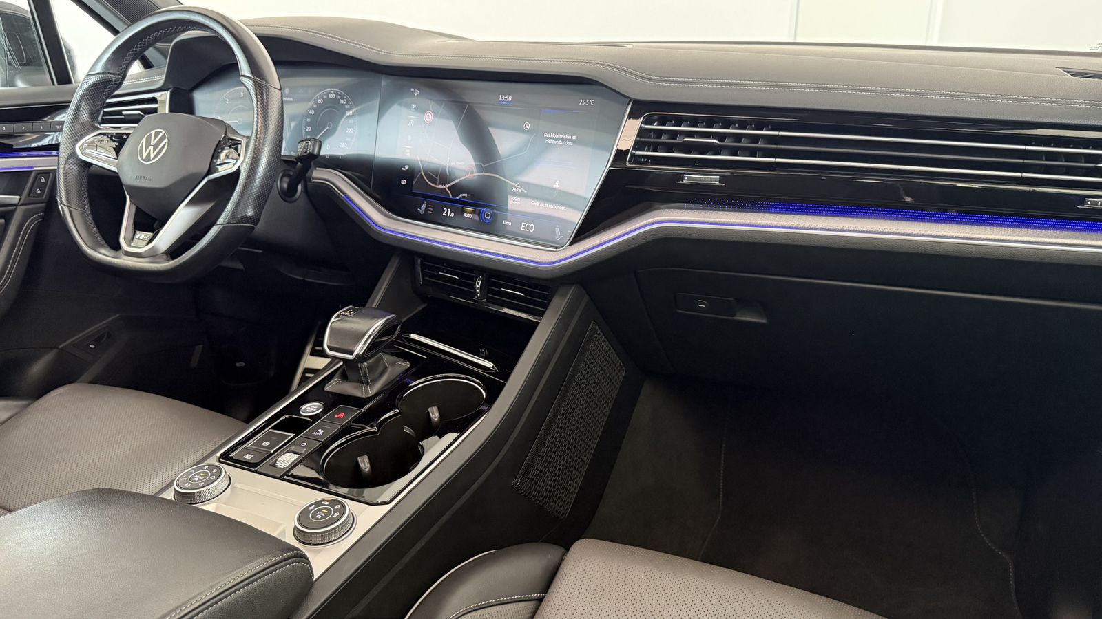 Volkswagen Touareg R-Line 4M |PANO |LUFT |HUD |MATRIX |AHK