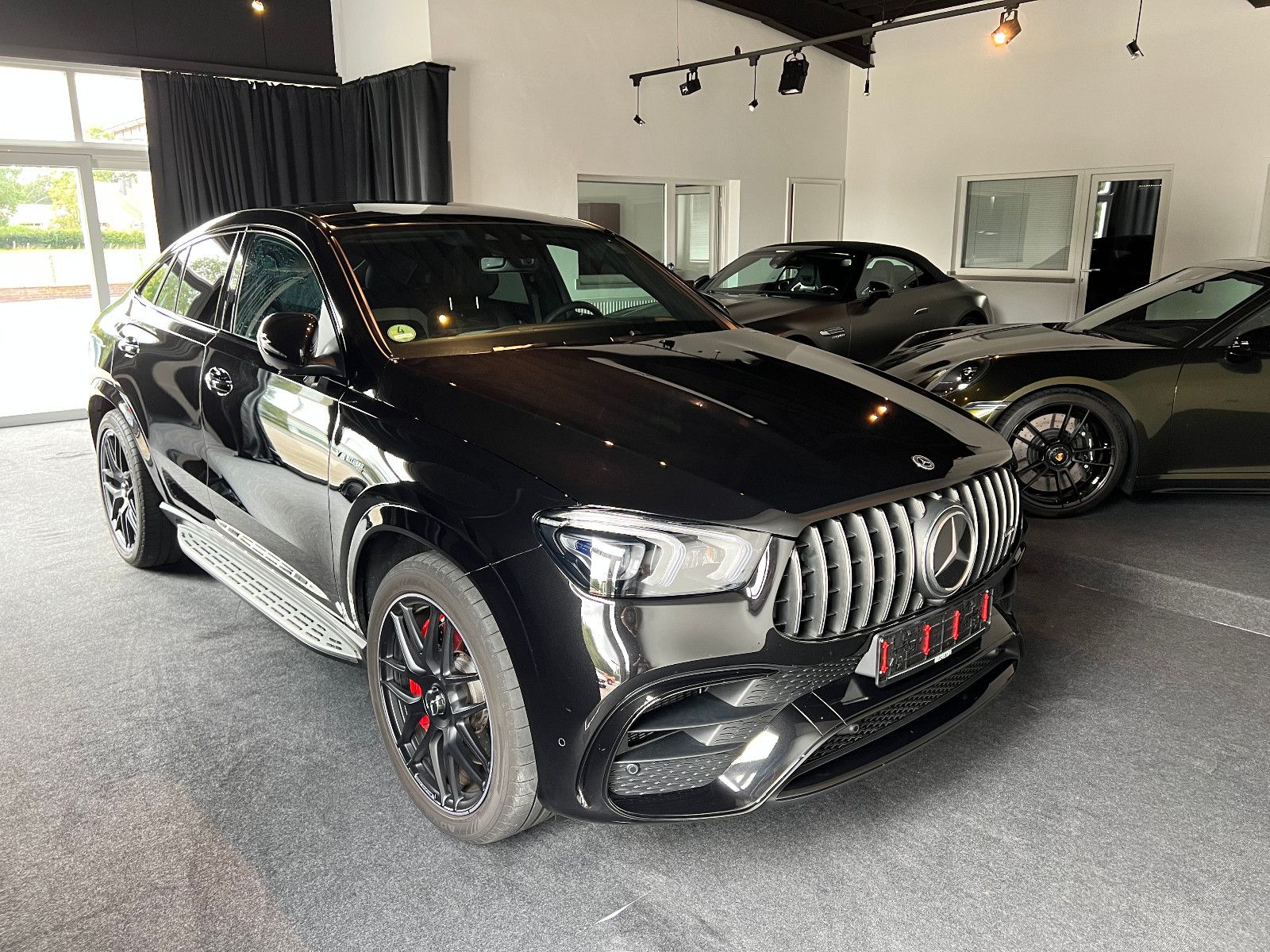 Mercedes-Benz GLE63AMG S Coupe MY23 PanoBurm360Kamera125kNetto