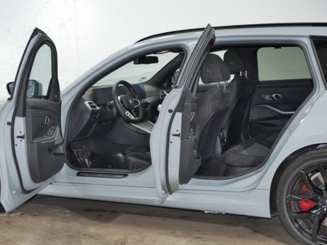 BMW 330 e xDrive Tour M-Sport-Pro Pano AHK 19'' HUD