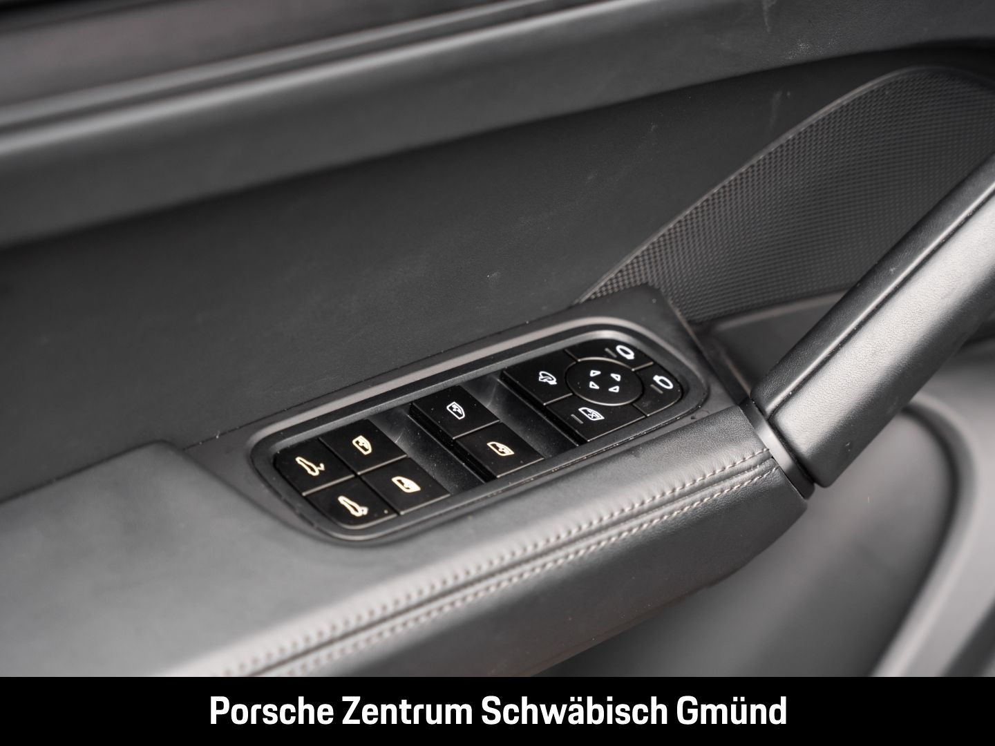 Porsche Cayenne Black Edition InnoDrive Head-Up BOSE LED