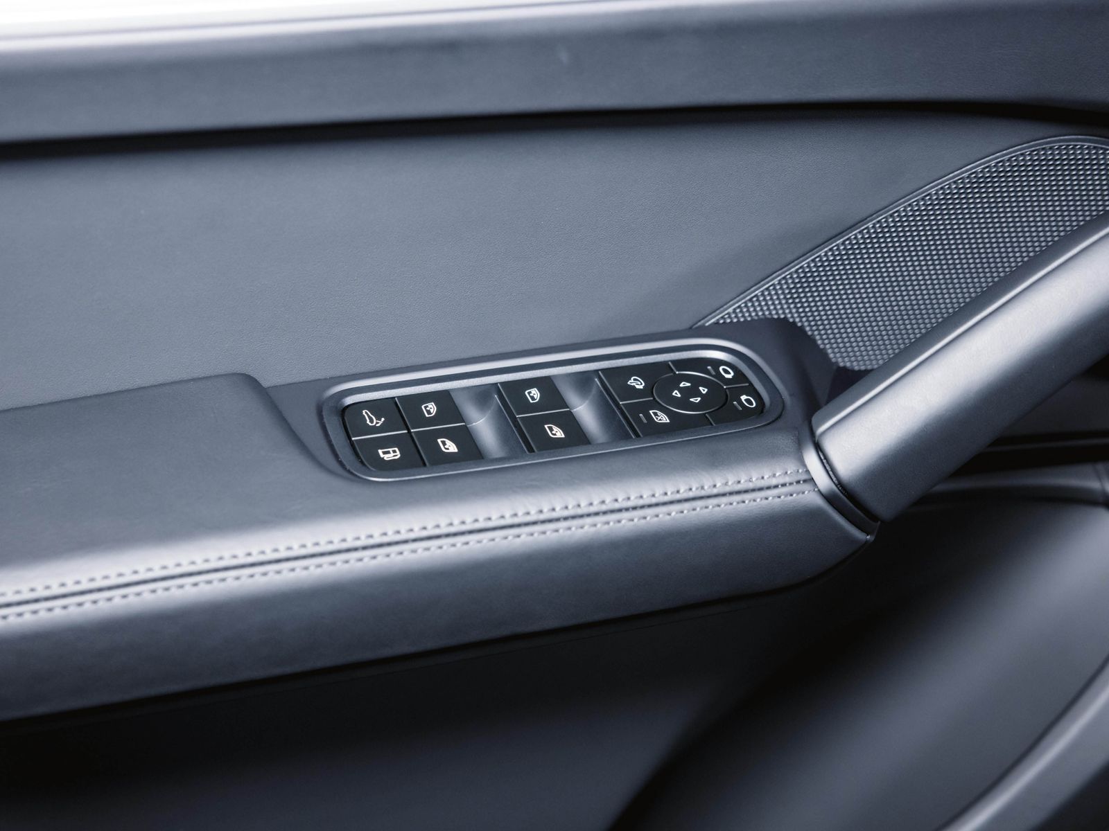 Porsche Cayenne E-Hybrid Sportabgasanlage Panoramadach