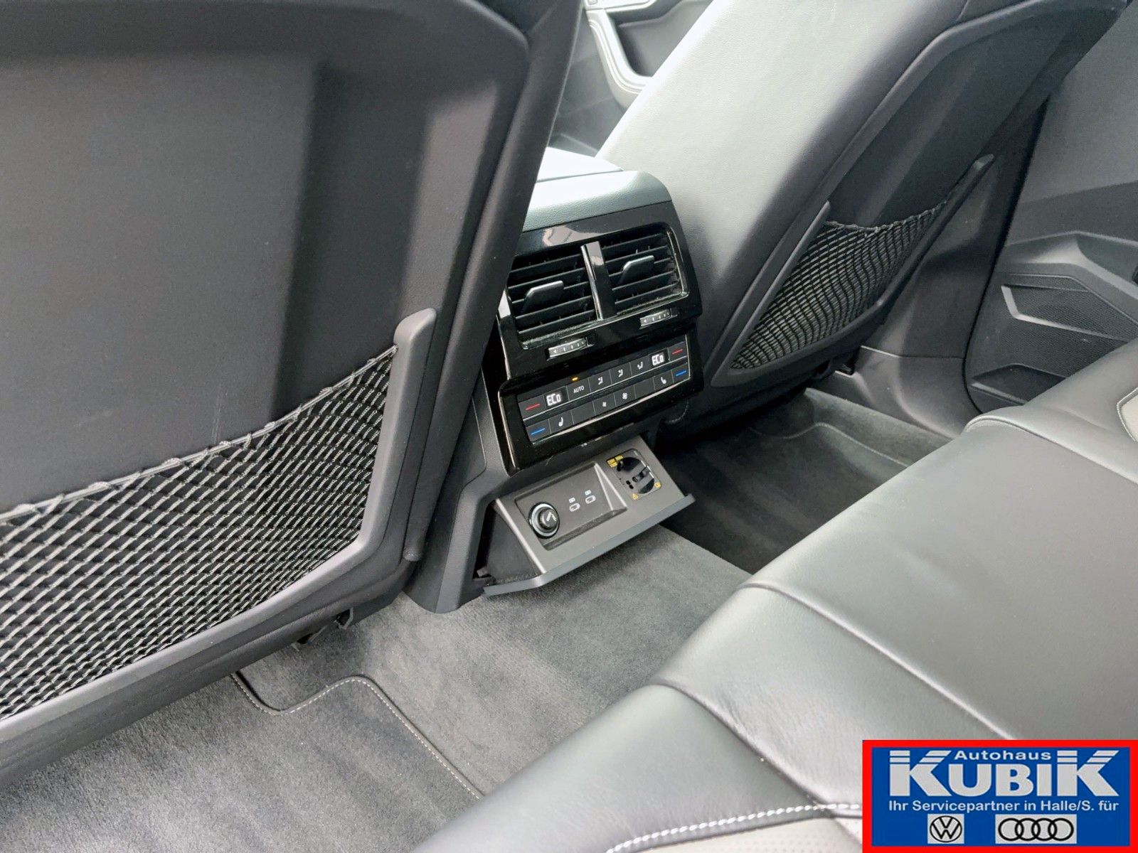 Volkswagen Touareg 3.0 TDI R-Line Black Style+Allradlenkung