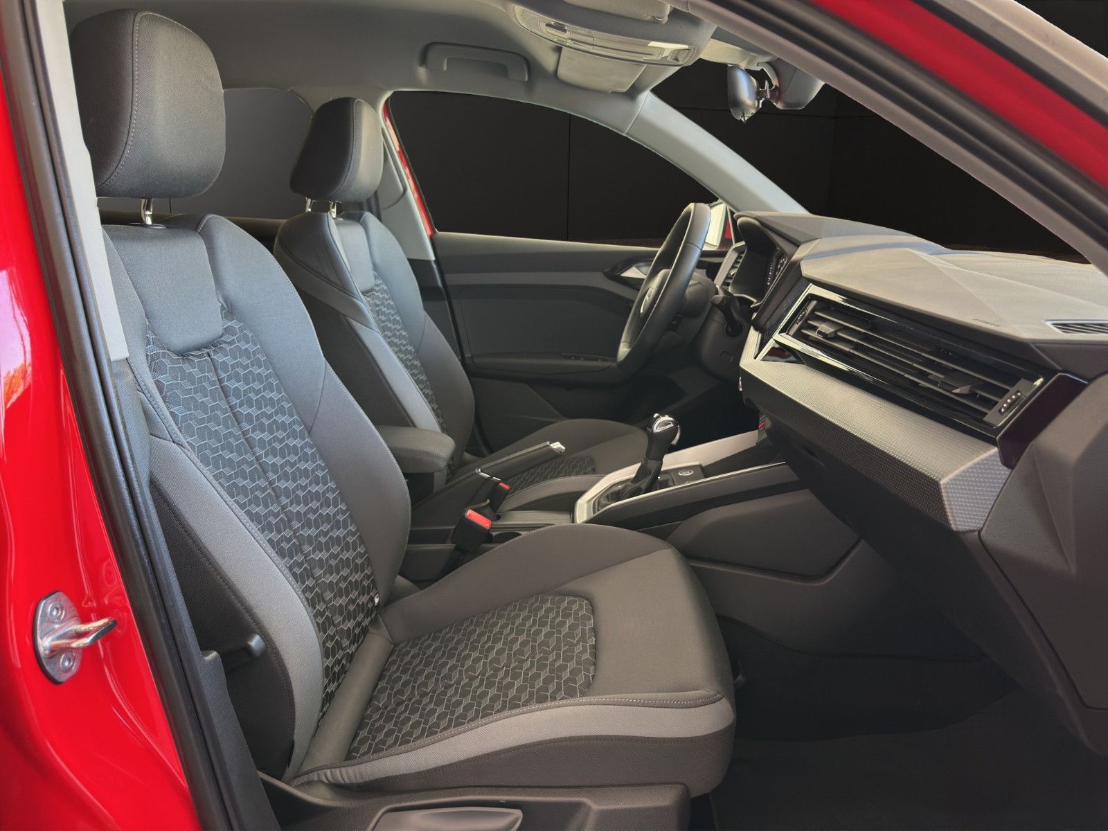 Audi A1 Sportback 35 TFSI S tr. PLUS - Samsaru's Car Outlet