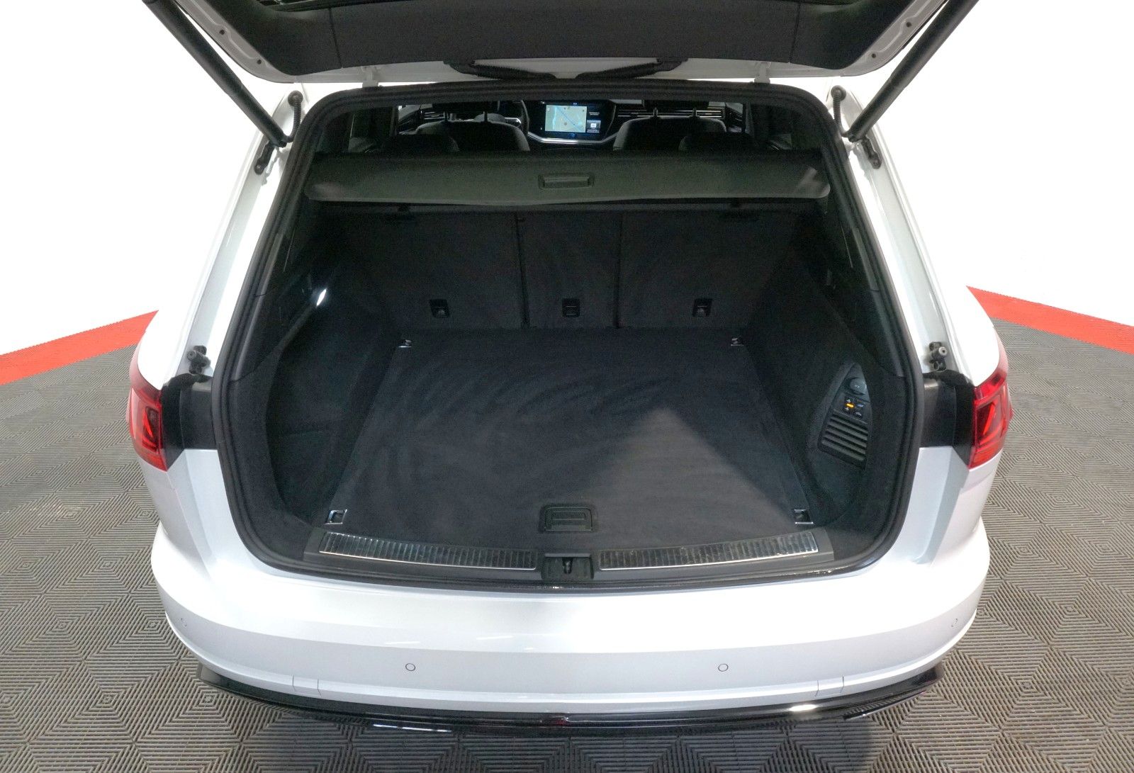 Volkswagen Touareg R-Line 4Motion 3.0 TDI*STDHZ*AHK*RfK